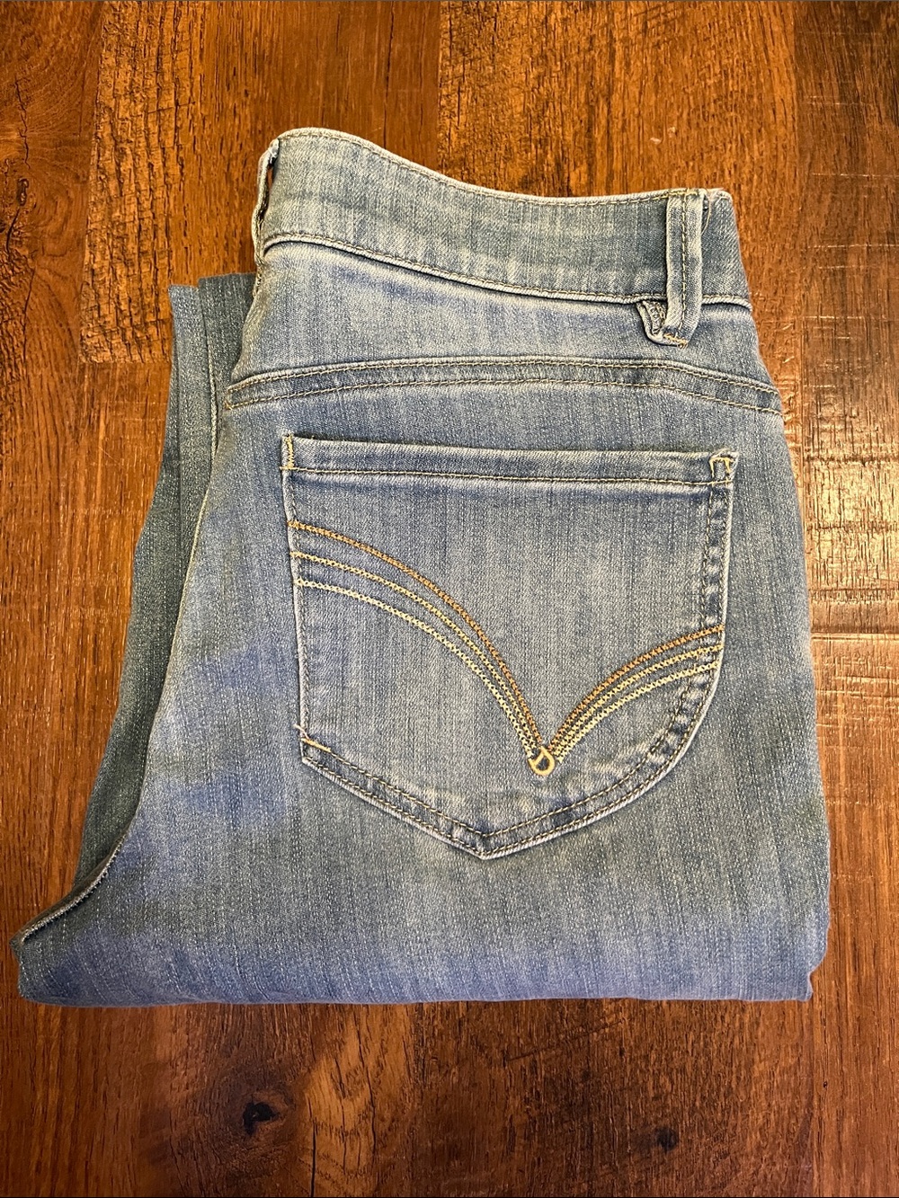 Democracy Light Blue Cropped Jeans with Curved Back Stitching AB Technology